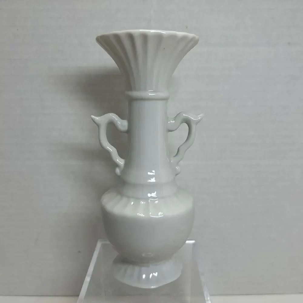 Vtg White Porcelain Bud 6
